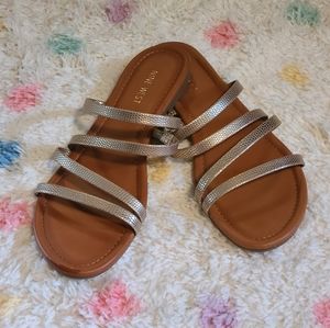 Nine West Women's Strappy Metallic Gold Sandals!!